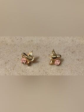 Avon Gold Dove Stud Earrings with Pink Rose Detail